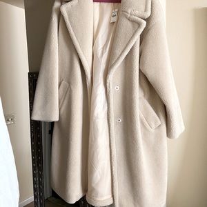 Gorgeous cream faux shearling coat, NEVER worn NWT